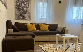 Lana Apartman